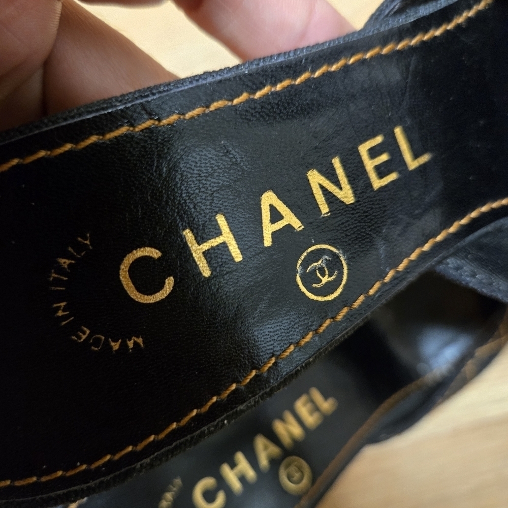 Chanel Black Quilted Fabric Mules Size 38.5 - Picture 8 of 10